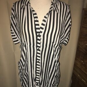 Forever 21 black and white stripe blouse